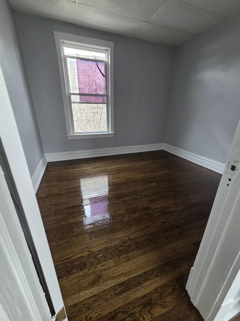 2704 East 77th Street, Unit 2 Chicago, IL 60649 - Photo 8 of 12