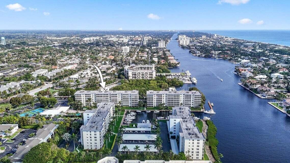 1 Harbourside Drive, Unit 4205 Delray Beach, FL 33483 - Photo 91 of 97 an aerial view of multiple house