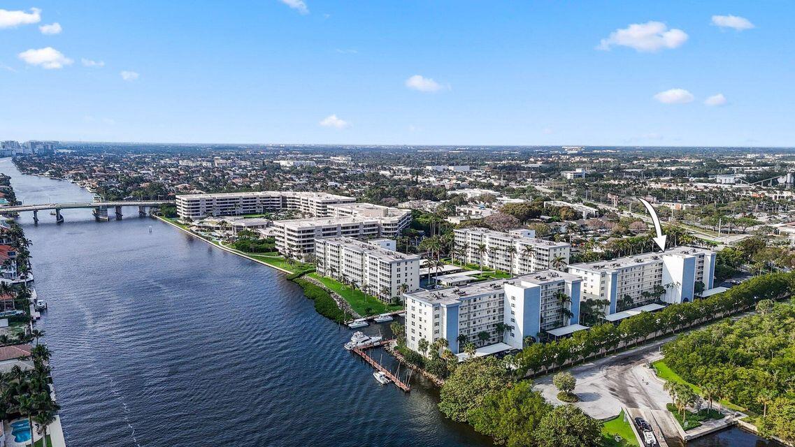 1 Harbourside Drive, Unit 4205 Delray Beach, FL 33483 - Photo 94 of 97 an aerial view of a house with a garden