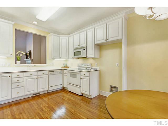 3403 Sir Colleton Court Raleigh, NC 27612 - Photo 8 of 25 Kitchen