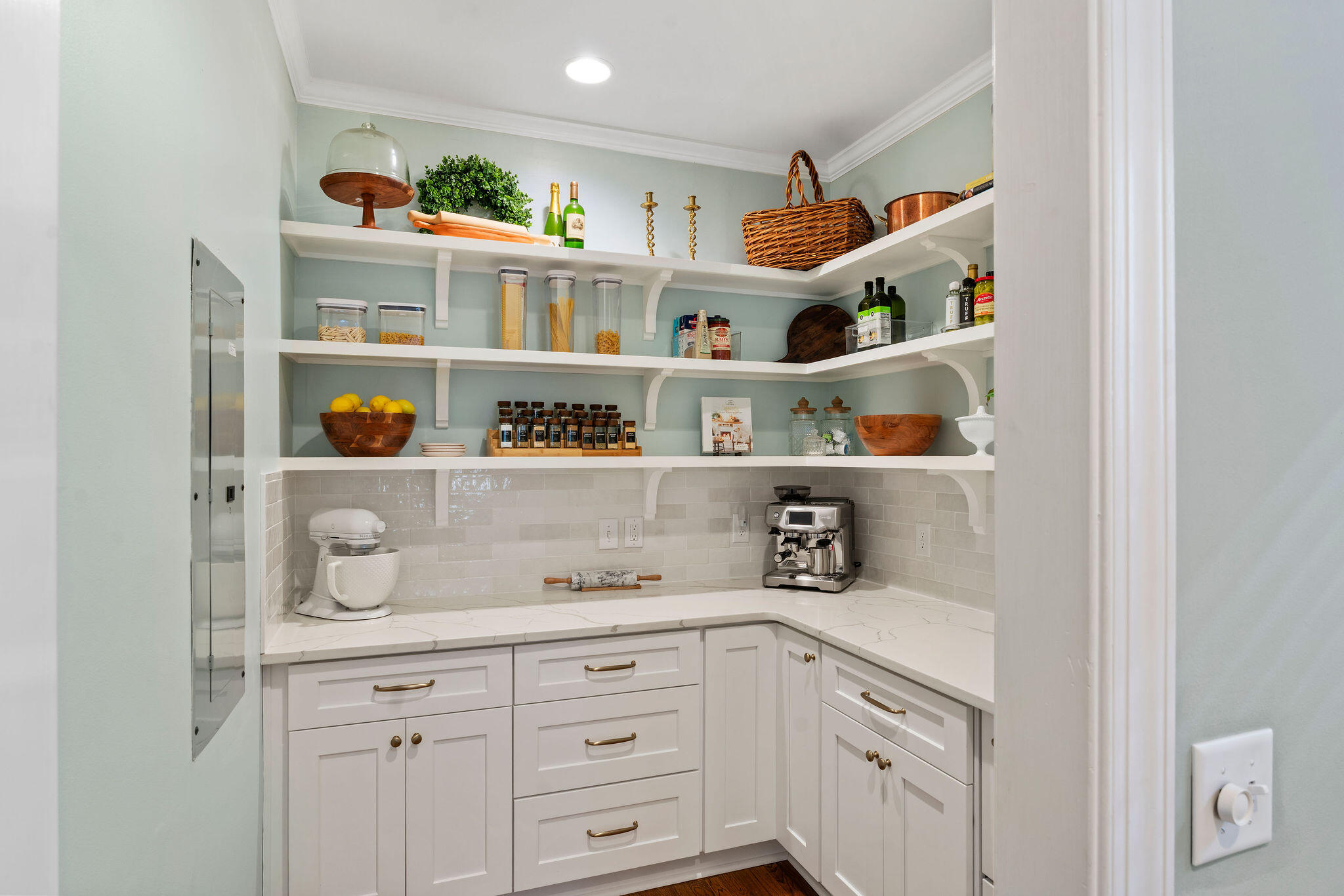 1093 Mathis Ferry Road Mount Pleasant, SC 29464 - Photo 9 of 36 butlers pantry 1