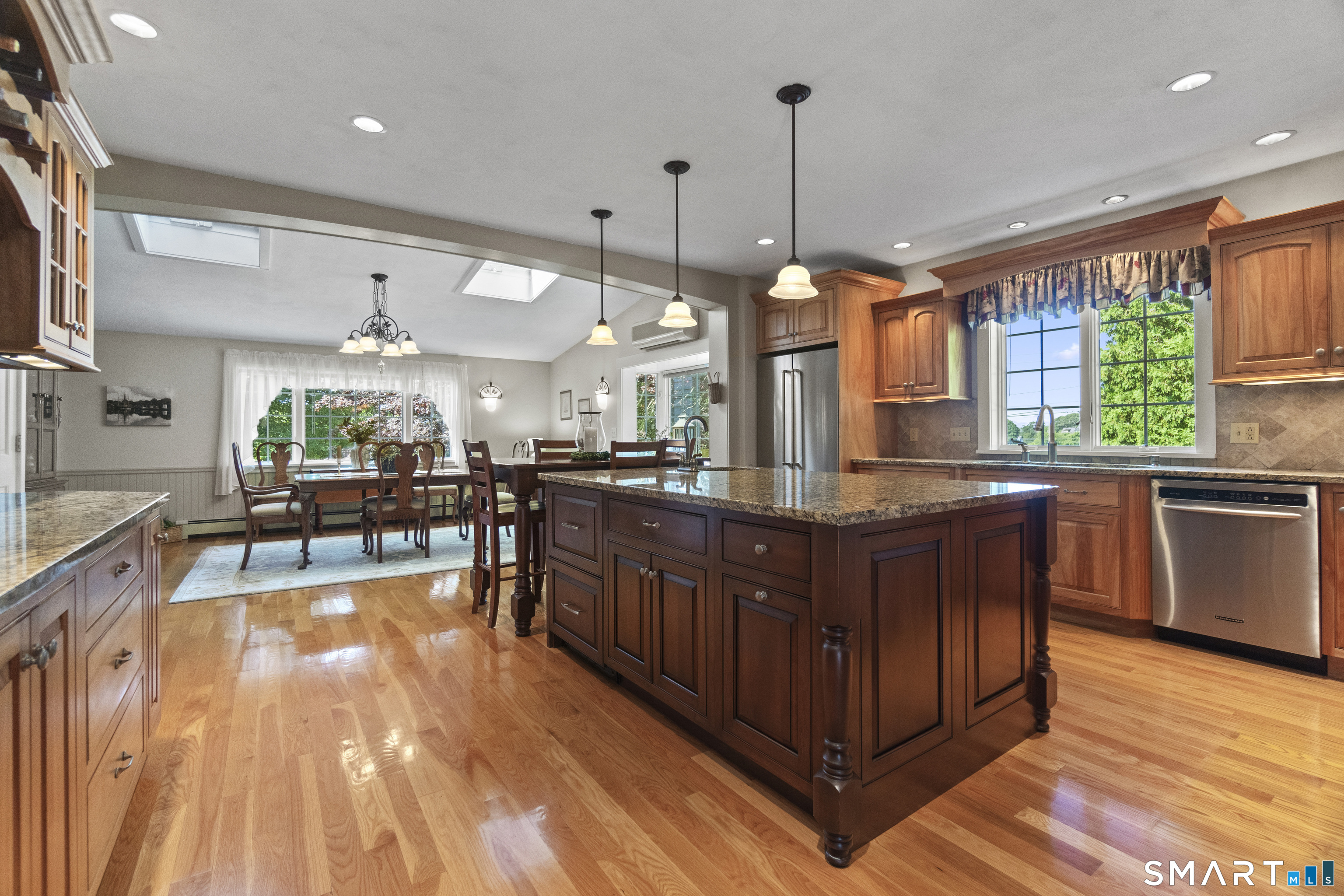 39 Wilcox Road Stonington, CT 06378 - Photo 12 of 38 Gallery Image 12