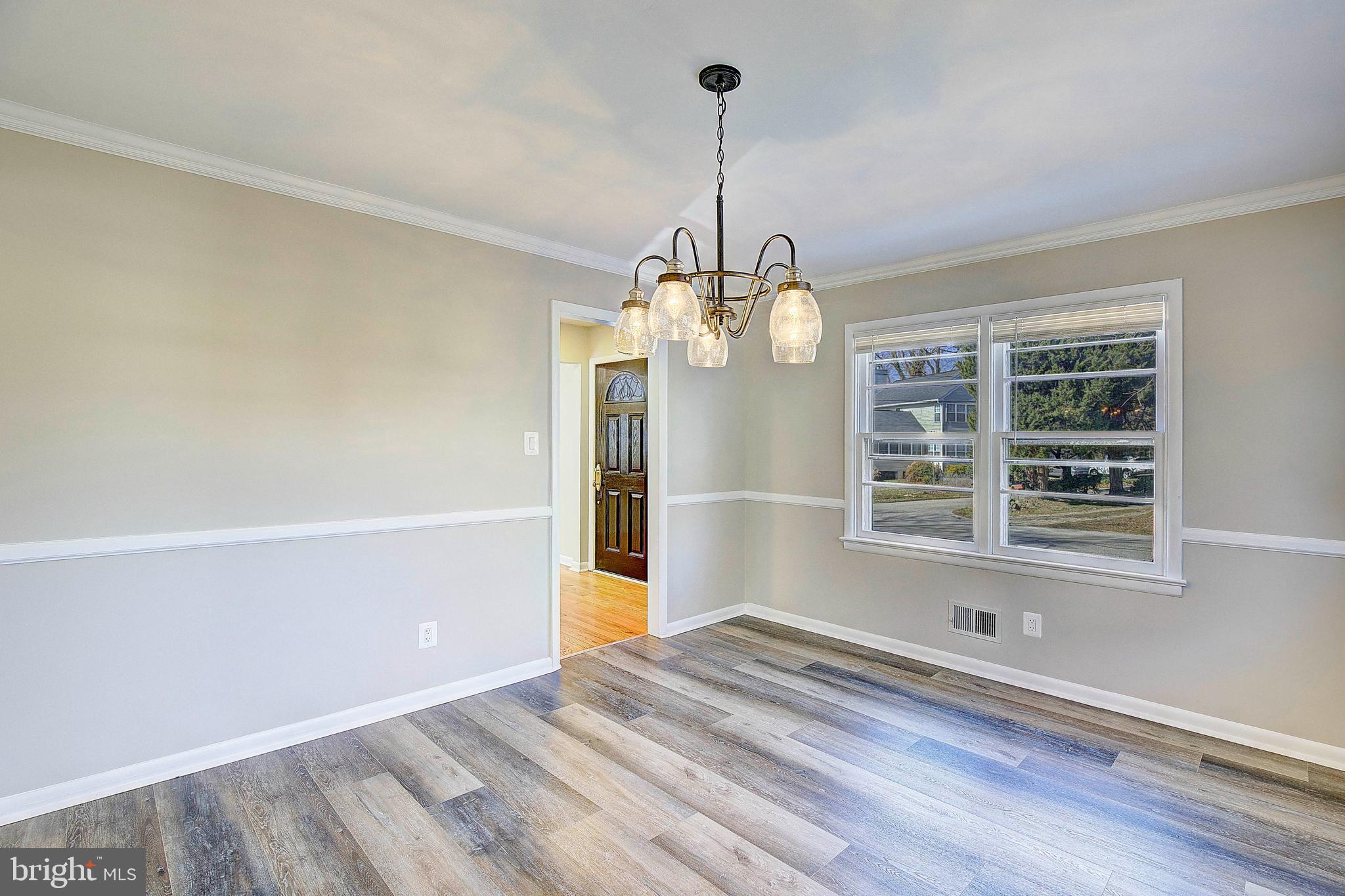 1243 Turkey Point Road Edgewater, MD 21037 - Photo 15 of 44 Spacious dining room