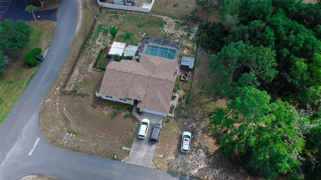 a view of a yard in front of a house