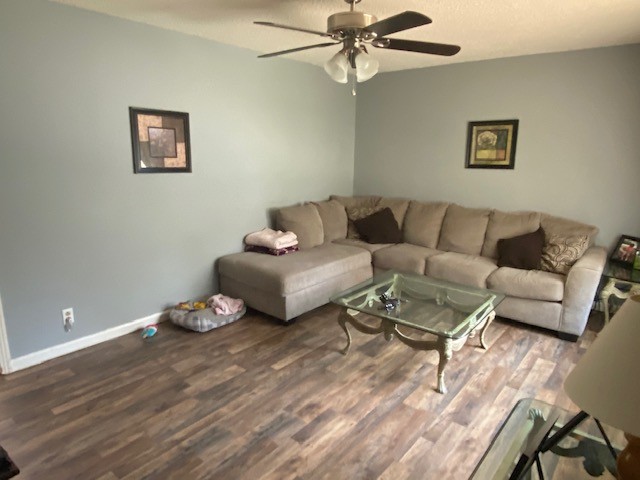 703 Kingsbury Road Clarksville, TN 37040 - Photo 4 of 26 Gallery Image 4