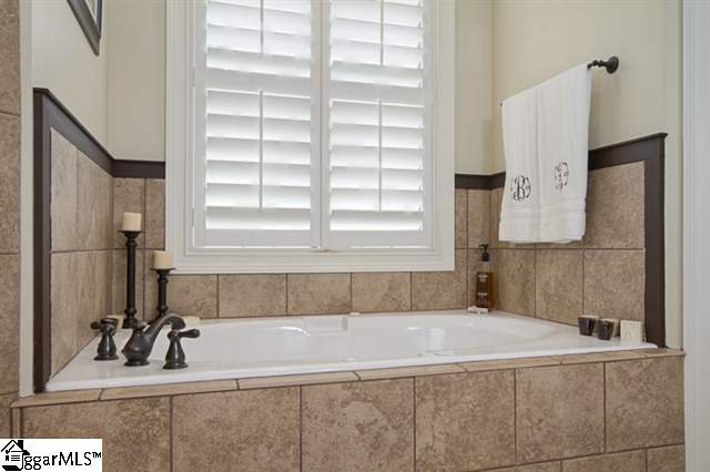 111 Lantern Ridge Drive Easley, SC 29642 - Photo 15 of 25 Gallery Image 15
