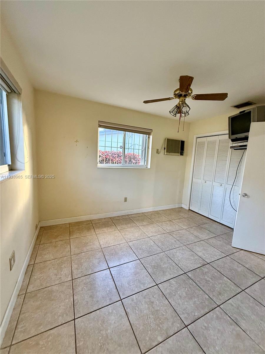 2801 Southwest 92nd Court Miami, FL 33165 - Photo 17 of 32 Primary Bedroom