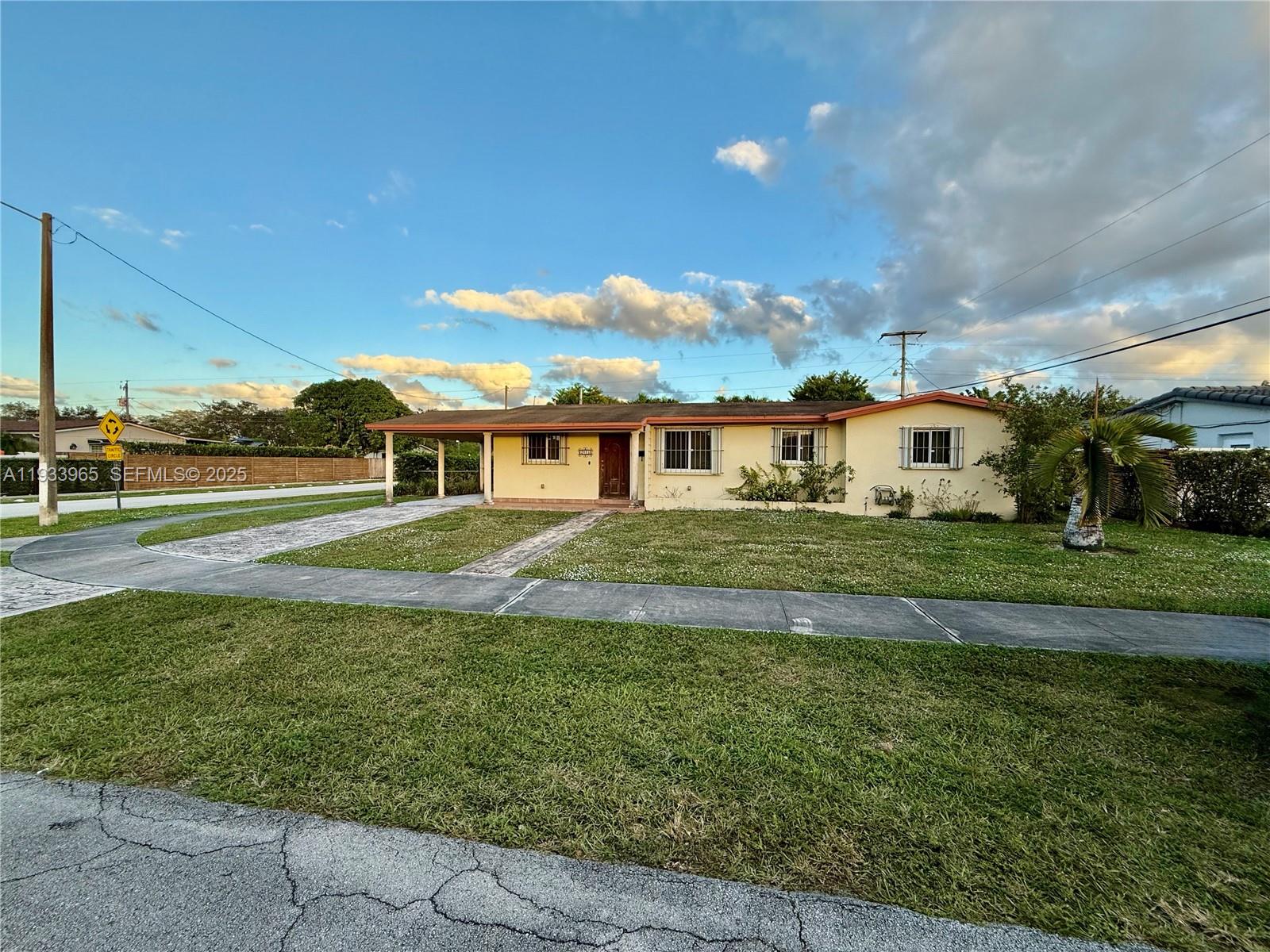 2801 Southwest 92nd Court Miami, FL 33165 - Photo 3 of 32 Front Elevation