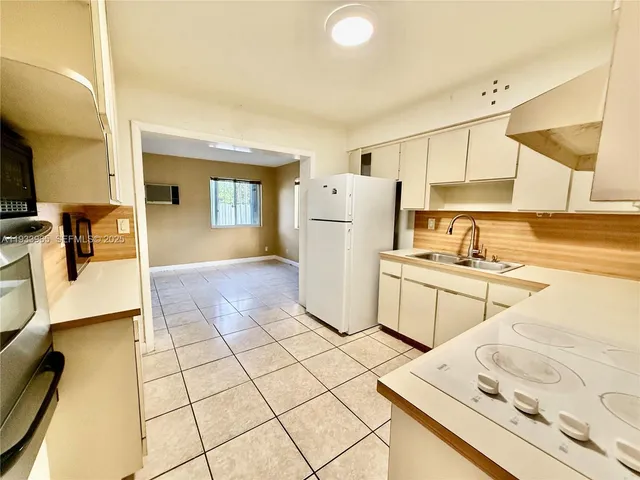 $699,000 | 2801 Southwest 92nd Court, Miami, FL 33165