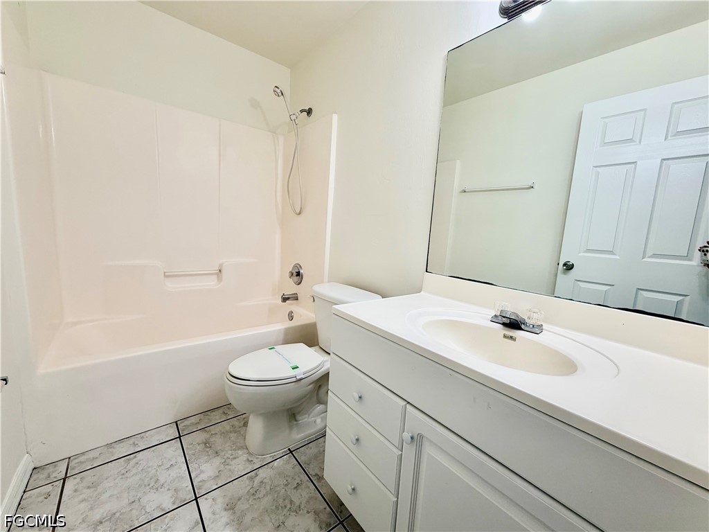 4737 28th Street Southwest Lehigh Acres, FL 33973 - Photo 16 of 17