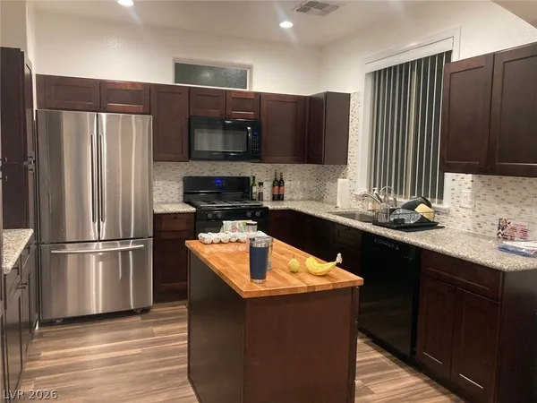 $2,100 | 4222 South Sugar Drive, Las Vegas, NV 89147