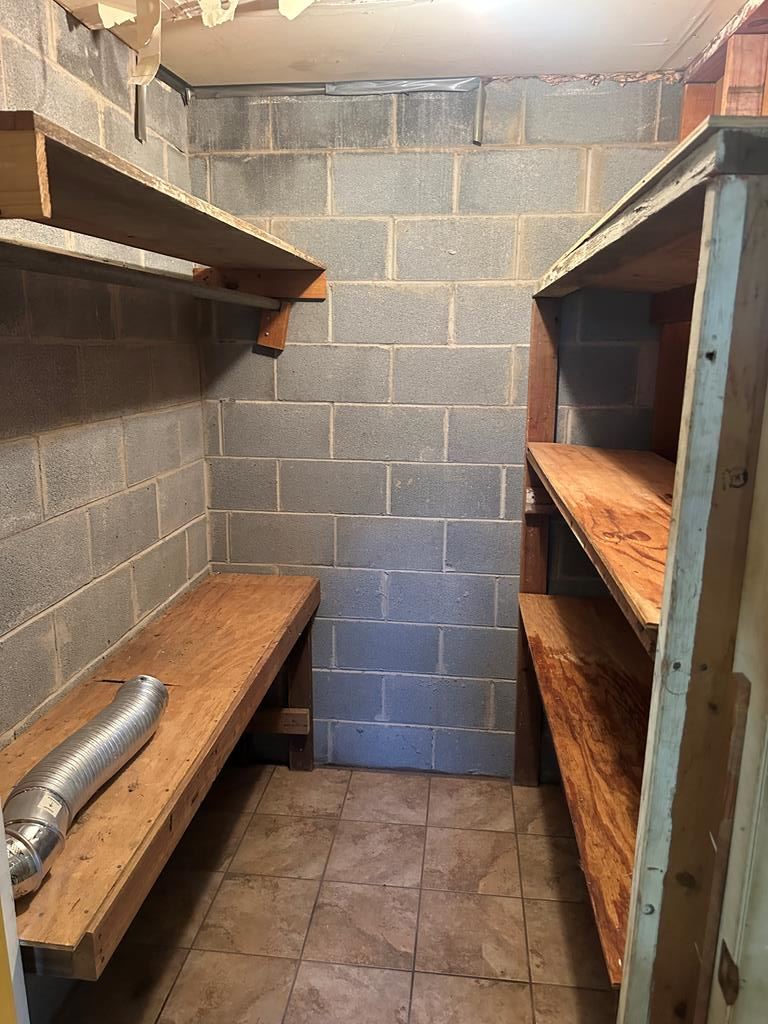 104 South Ave B Mason, TX 76856 - Photo 21 of 26 a bathroom with a bathtub