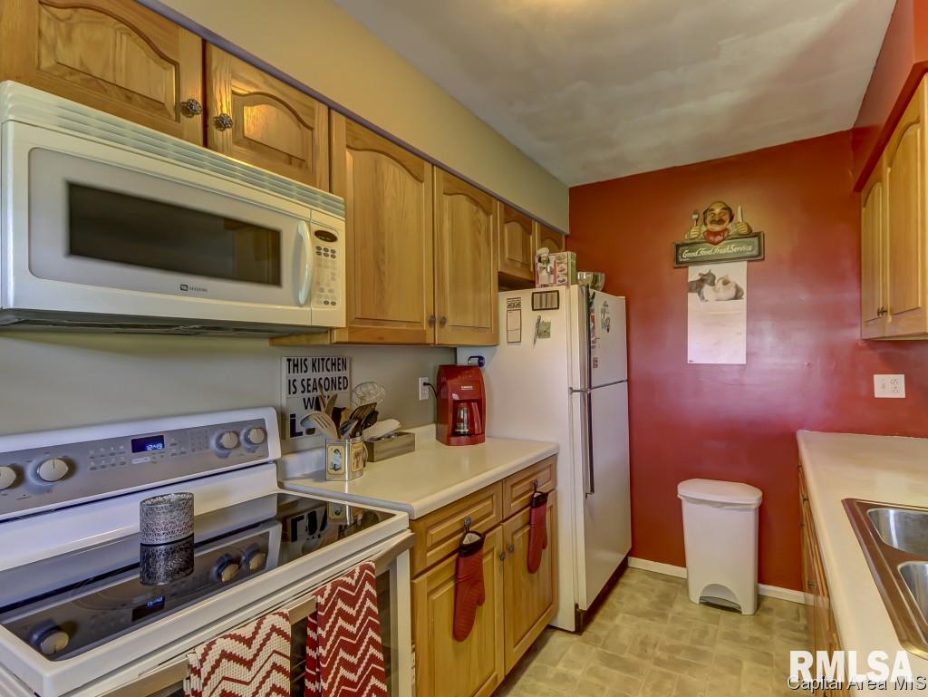 1531 Deerfield Road Chatham, IL 62629 - Photo 12 of 30 Gallery Image 12