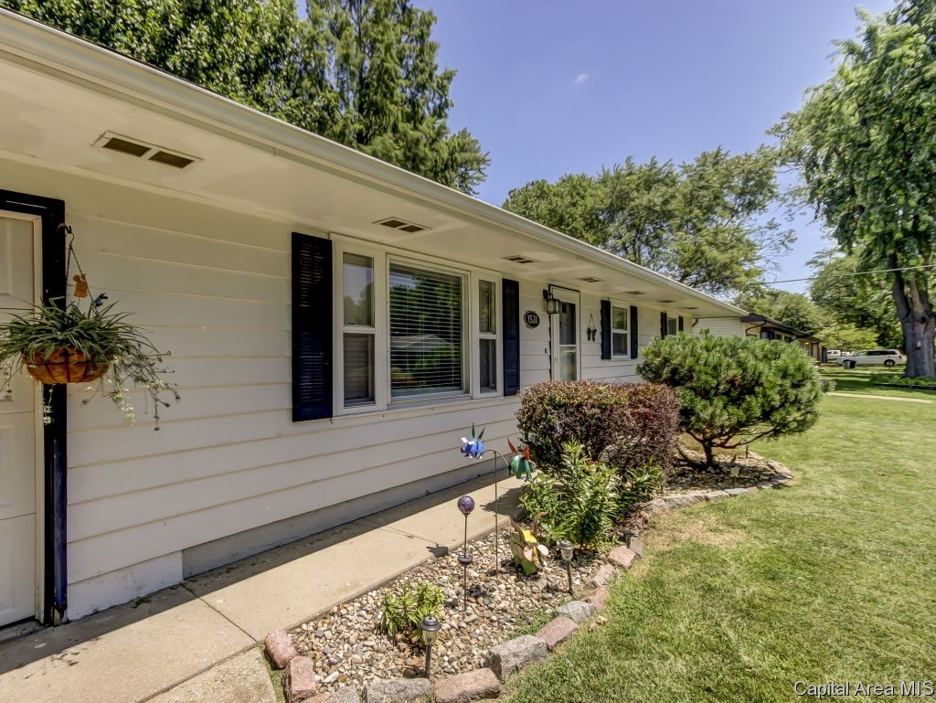 1531 Deerfield Road Chatham, IL 62629 - Photo 23 of 30 Gallery Image 23