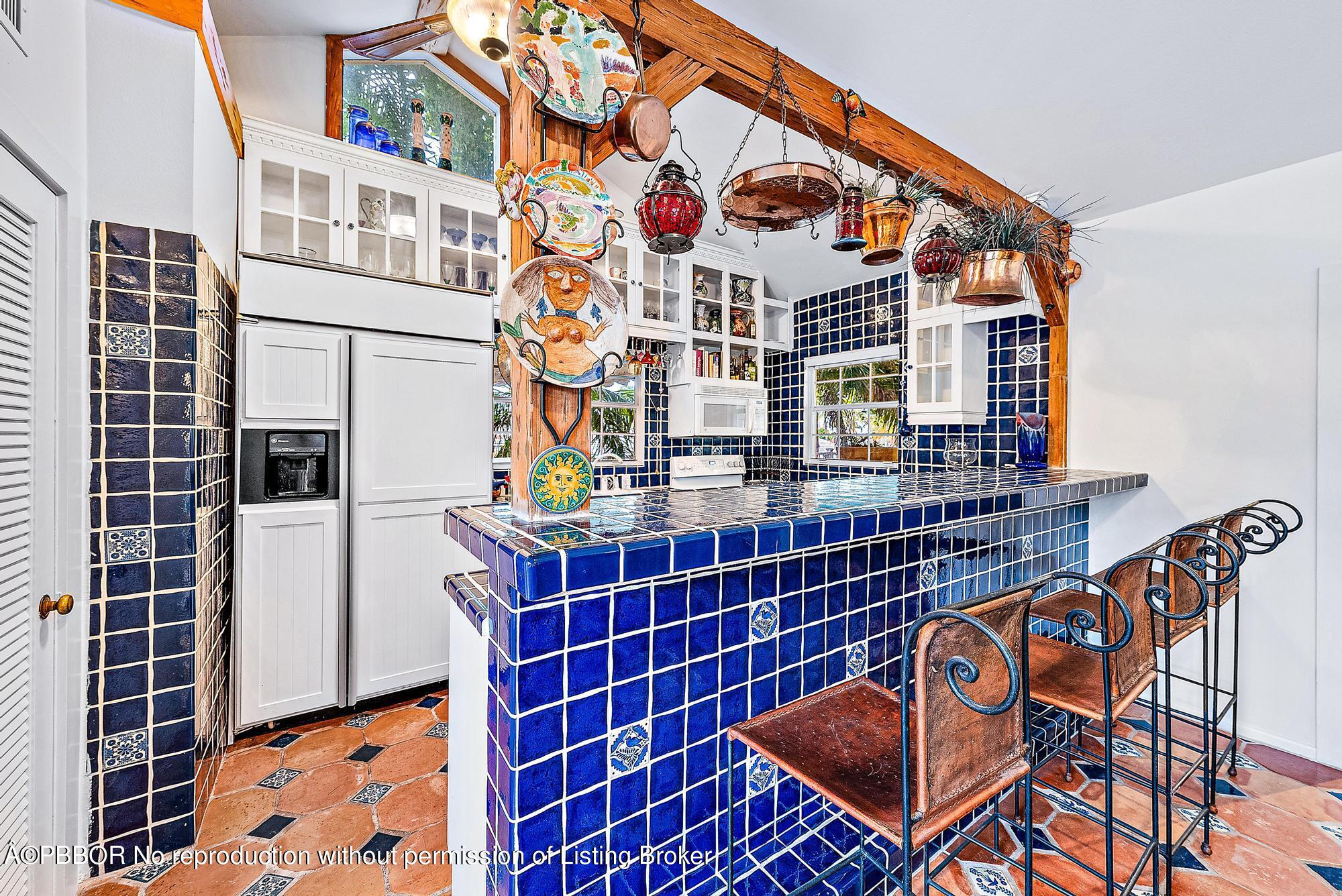 3609 Washington Road West Palm Beach, FL 33405 - Photo 12 of 33 a front view of a building