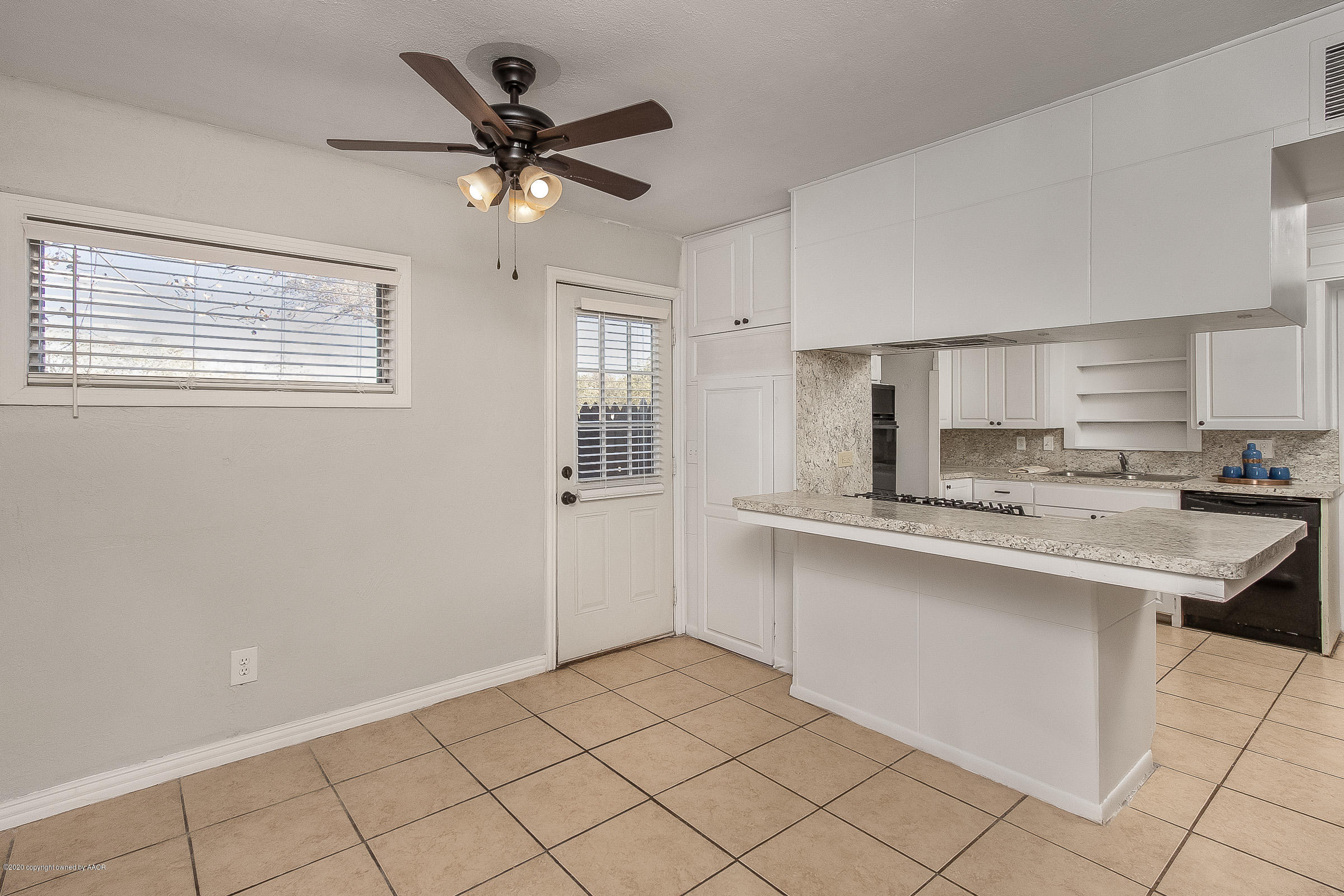 4601 Parker Street Amarillo, TX 79110 - Photo 11 of 21 011_Breakfast Room 2