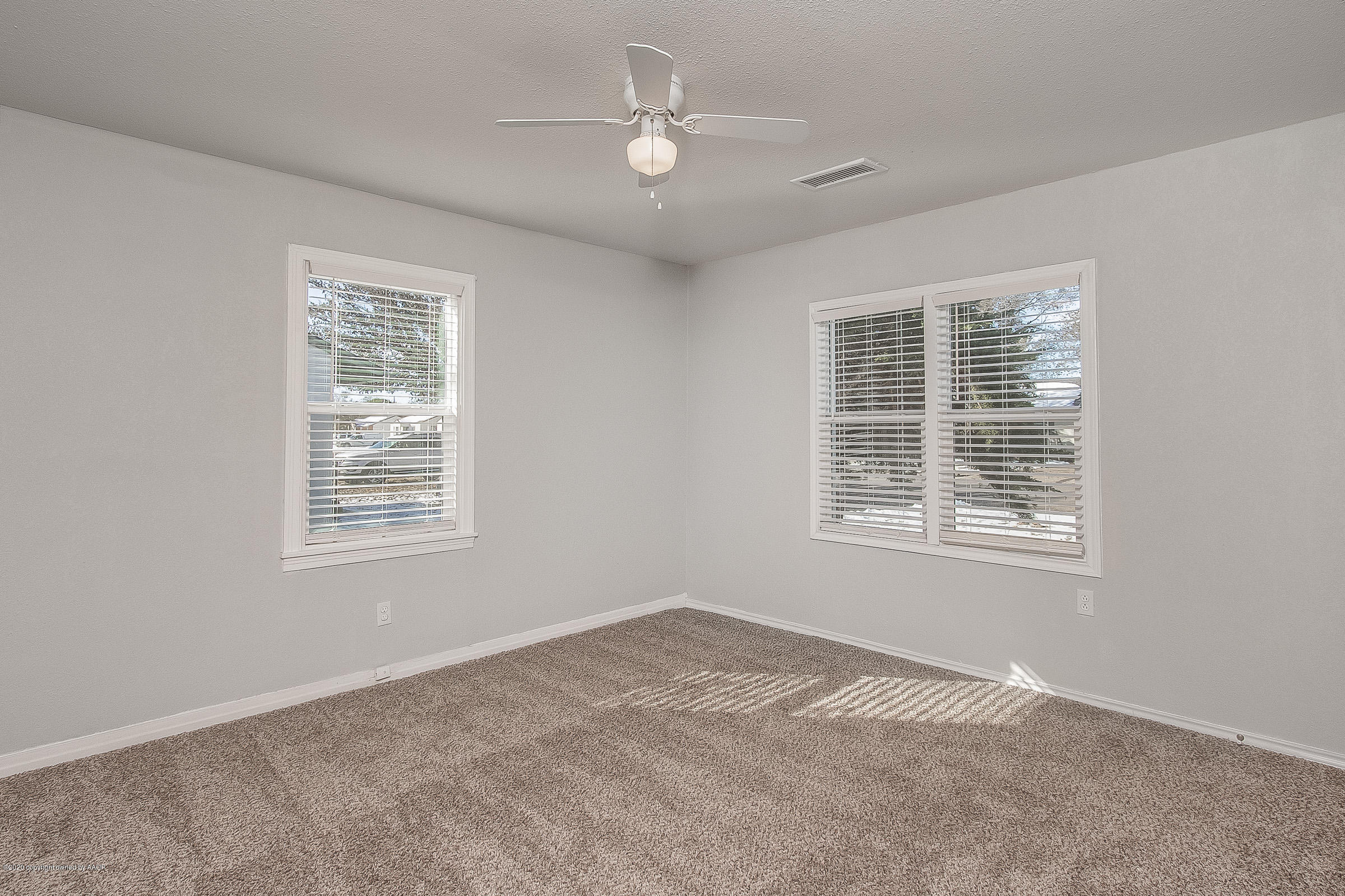 4601 Parker Street Amarillo, TX 79110 - Photo 14 of 21 014_Bedroom 2