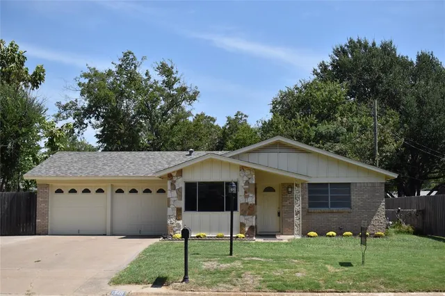 $260,000 | 1348 Norwood Drive, Hurst, TX 76053