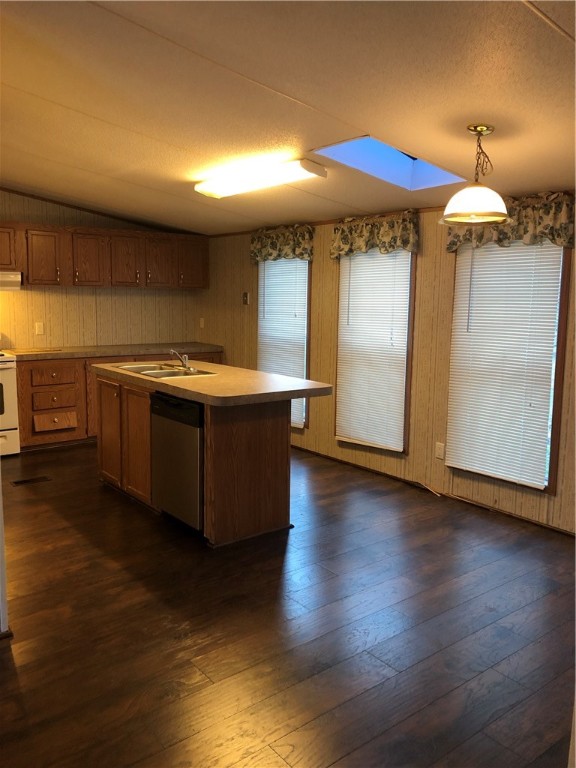 651 Banks Road Easley, SC 29640 - Photo 8 of 34