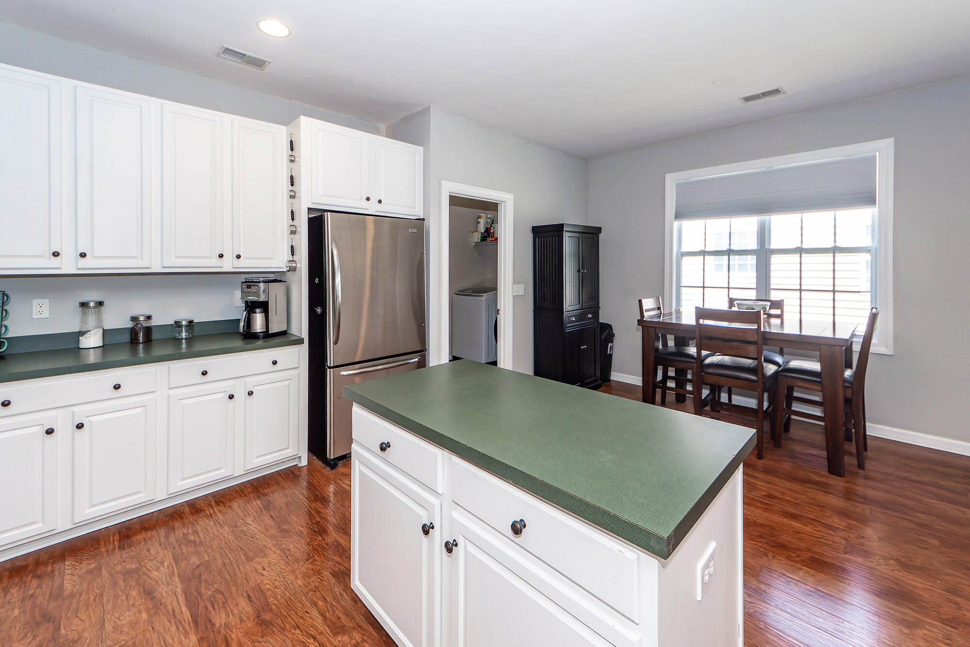 1433 Oakhurst Drive Mount Pleasant, SC 29466 - Photo 17 of 61 16