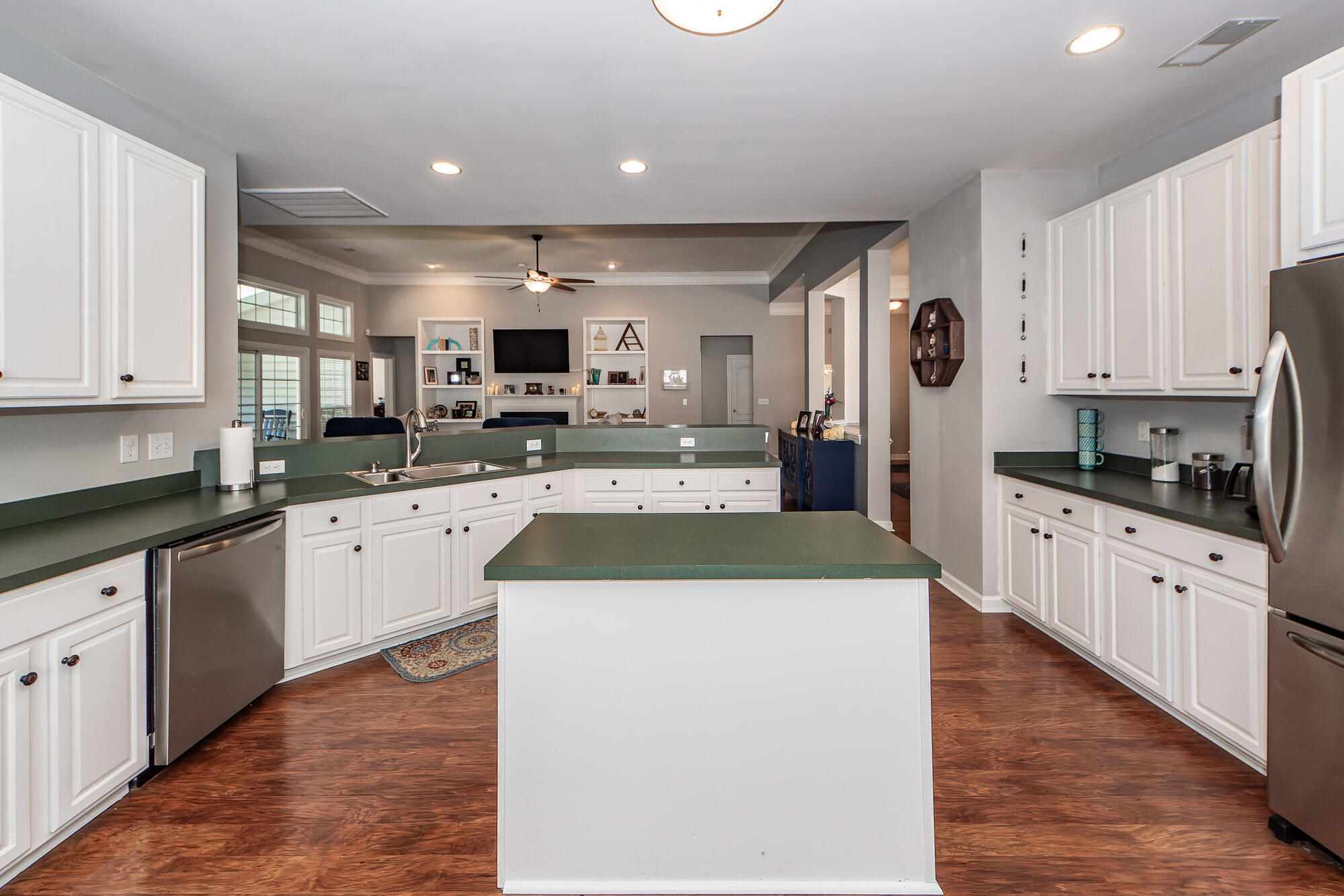 1433 Oakhurst Drive Mount Pleasant, SC 29466 - Photo 22 of 61 21