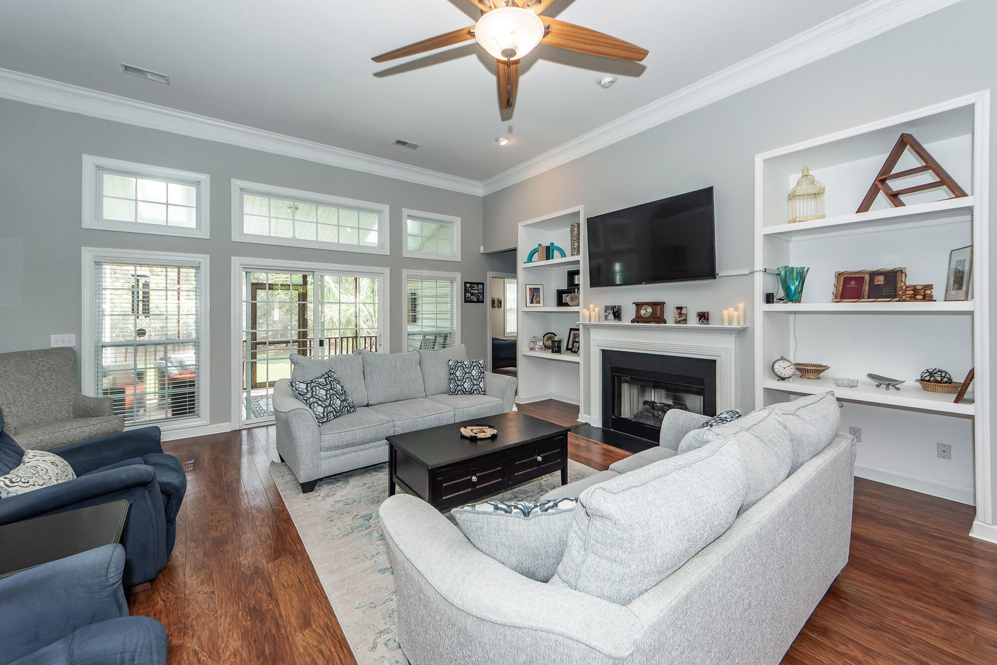 1433 Oakhurst Drive Mount Pleasant, SC 29466 - Photo 10 of 61 09