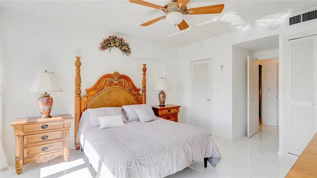 $239,000 | 3333 Northeast 34th Street, Unit 811, Fort Lauderdale, FL 33308