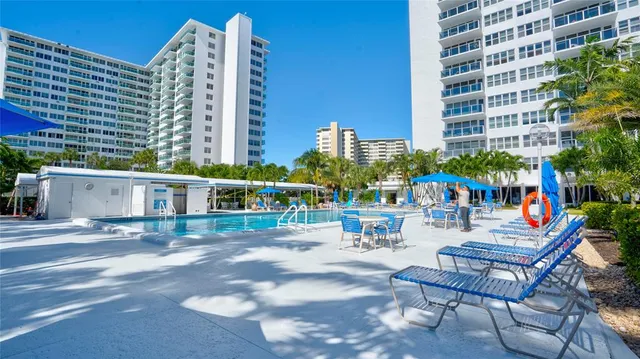 $239,000 | 3333 Northeast 34th Street, Unit 811, Fort Lauderdale, FL 33308
