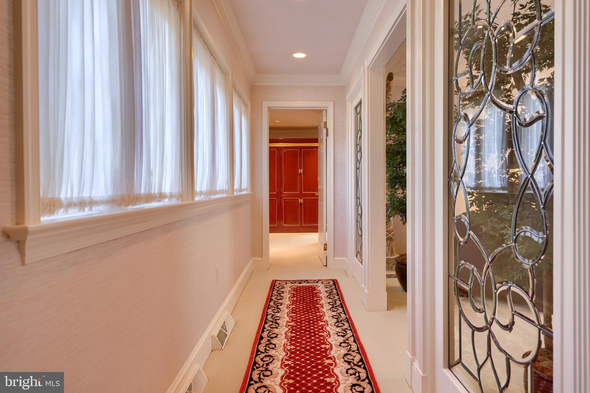 1328 Olde Saybrook Road Lancaster, PA 17601 - Photo 12 of 58 Hallway to owner's suite on main level