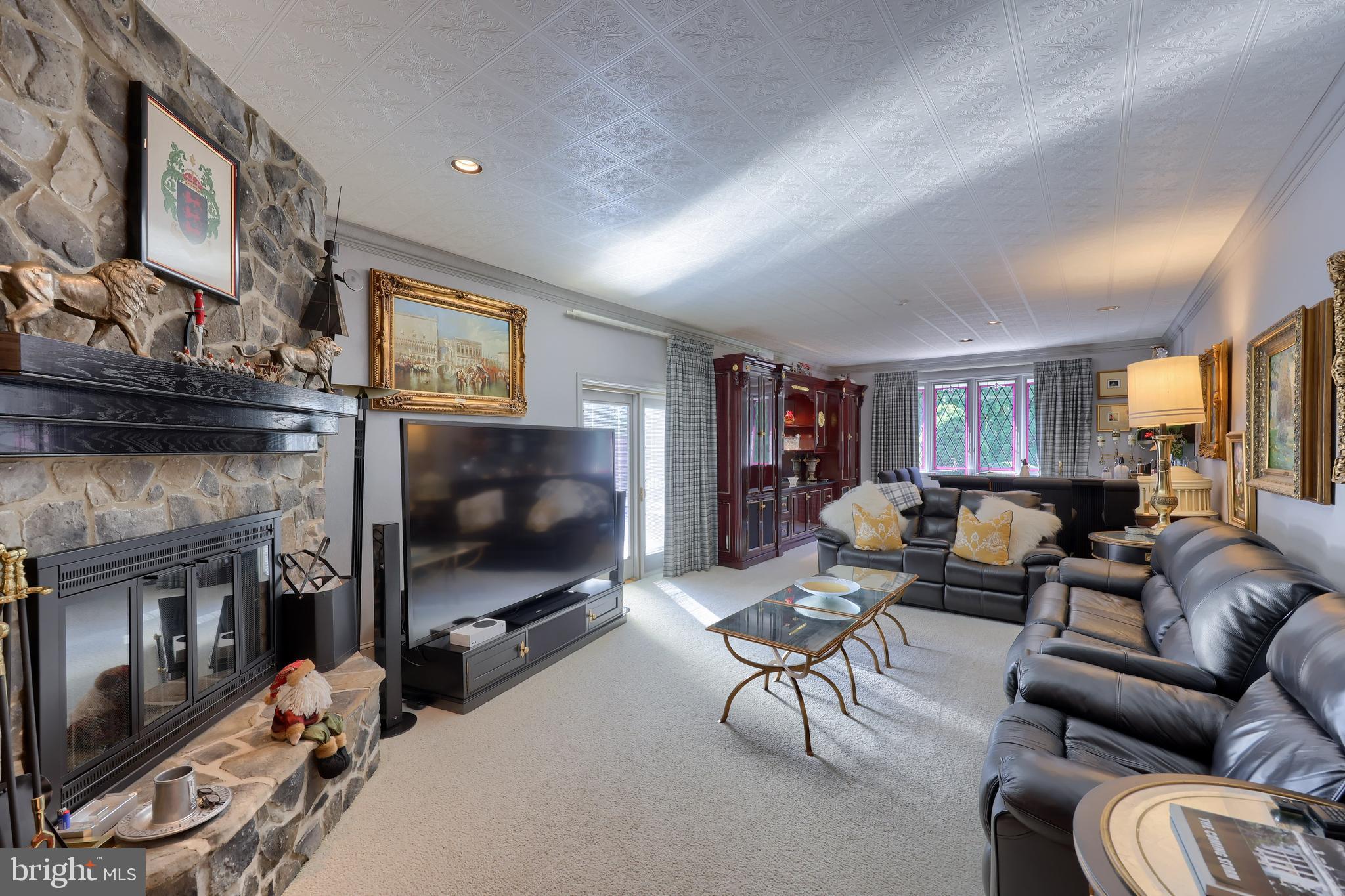 1328 Olde Saybrook Road Lancaster, PA 17601 - Photo 4 of 58 Family room