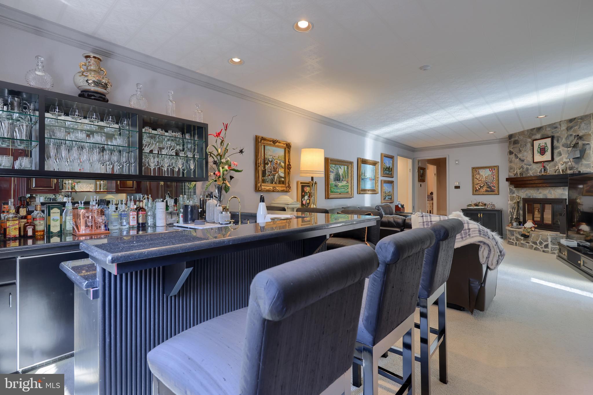 1328 Olde Saybrook Road Lancaster, PA 17601 - Photo 10 of 58 Family room bar