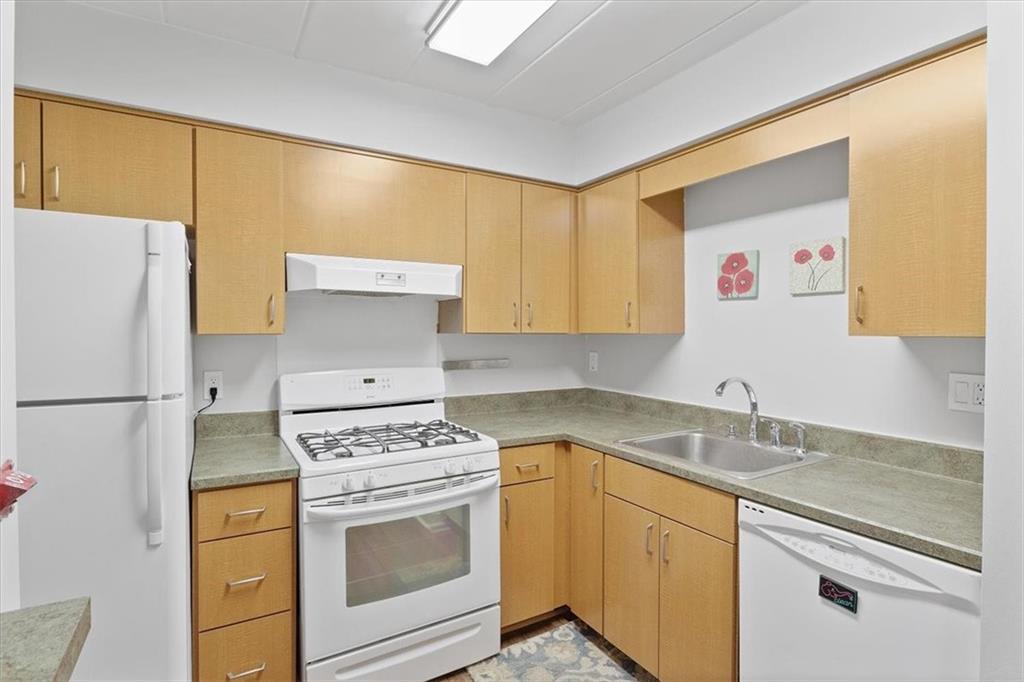5 Bayard Road, Unit 707 Pittsburgh, PA 15213 - Photo 8 of 25 Gallery Image 8