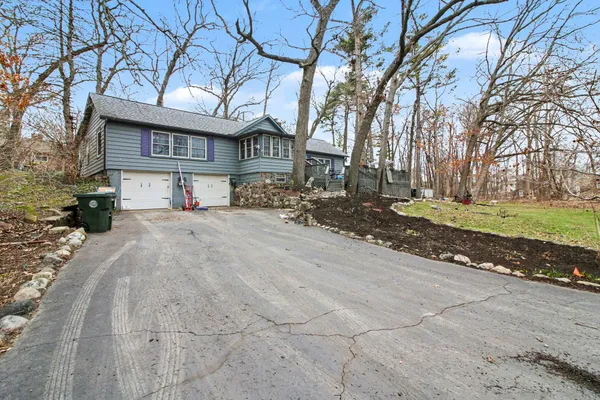 $575,000 | 940 Leidich Street, Lake Orion, MI 48362