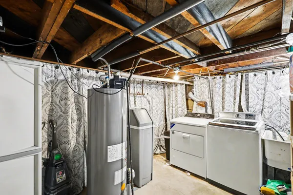 $575,000 | 940 Leidich Street, Lake Orion, MI 48362