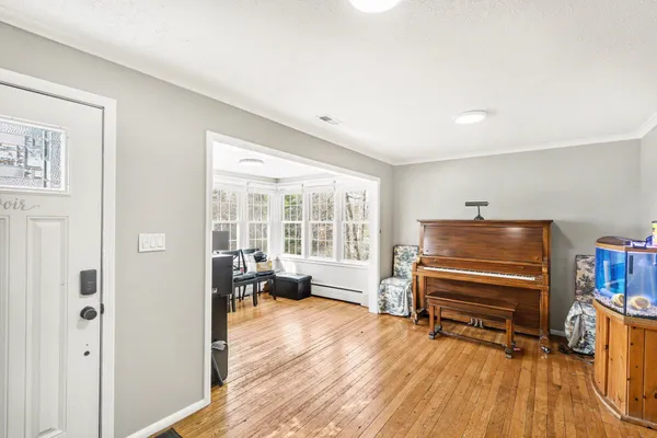 $575,000 | 940 Leidich Street, Lake Orion, MI 48362