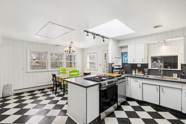 $575,000 | 940 Leidich Street, Lake Orion, MI 48362