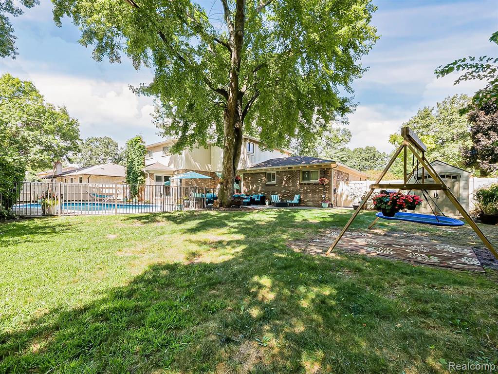 11924 Raintree Court Utica, MI 48315 - Photo 37 of 41 Gallery Image 37