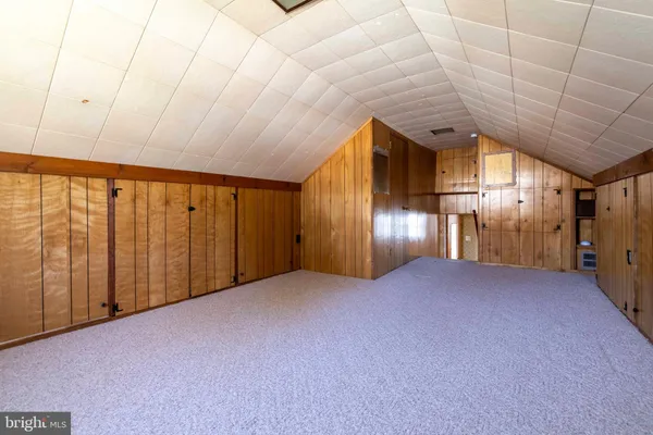 a view of empty room