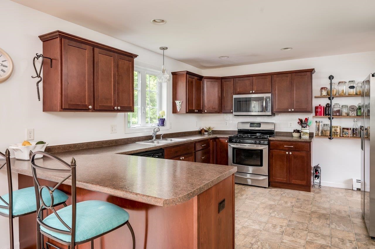 8 Peaslee Road Rochester, NH 03867 - Photo 13 of 37