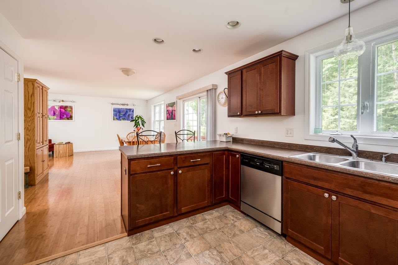 8 Peaslee Road Rochester, NH 03867 - Photo 18 of 37