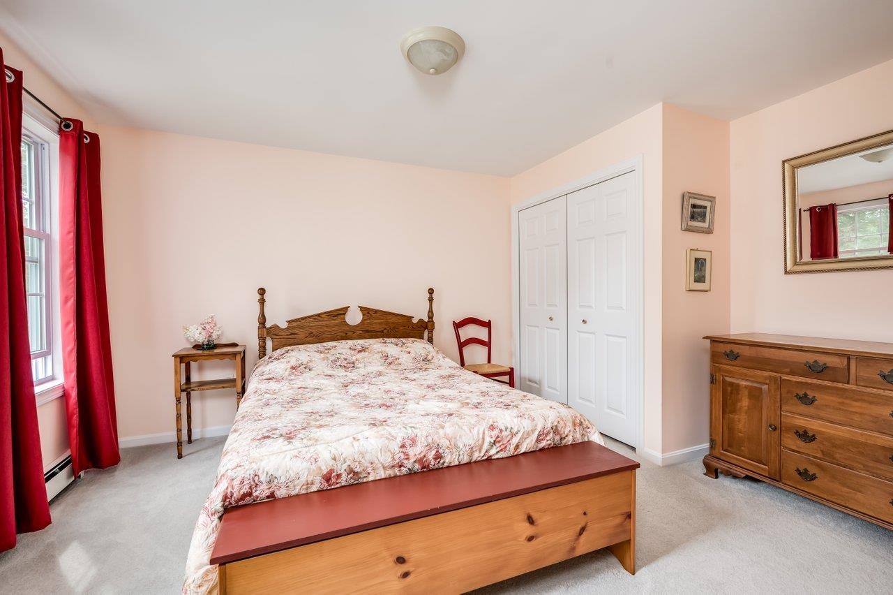 8 Peaslee Road Rochester, NH 03867 - Photo 29 of 37