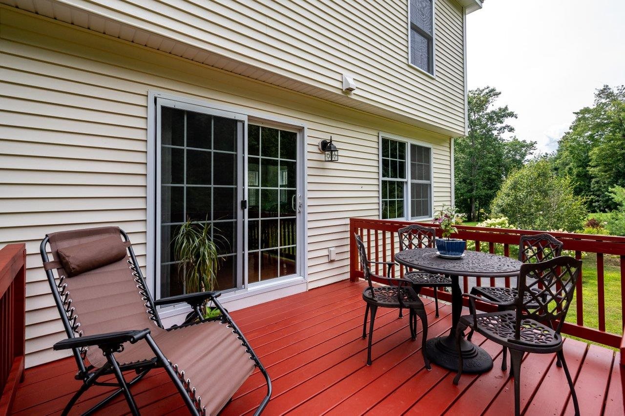 8 Peaslee Road Rochester, NH 03867 - Photo 10 of 37