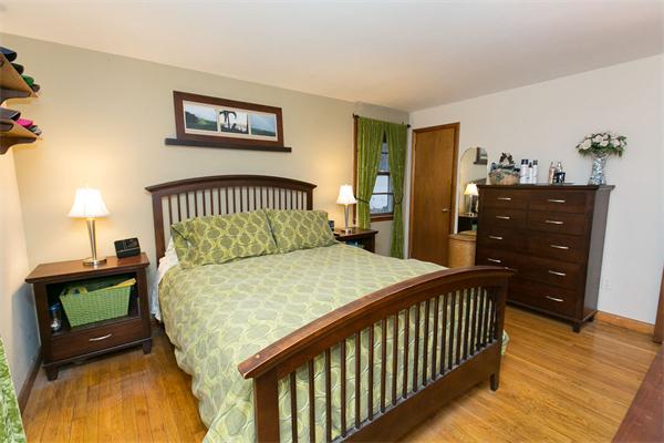 49 Pine Ridge Road Westford, MA 01886 - Photo 14 of 22 Gallery Image 14