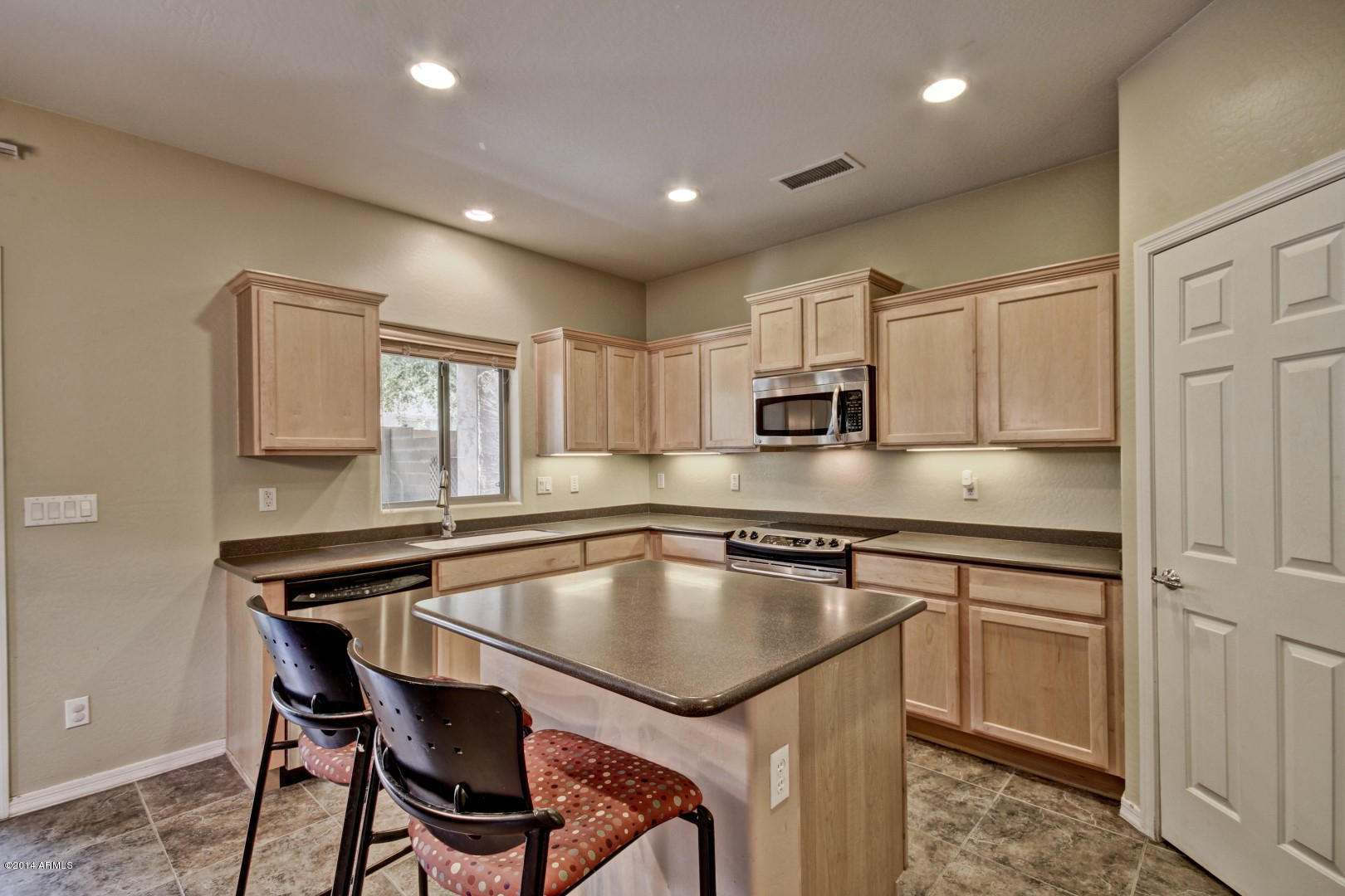 2040 West Kathleen Road Phoenix, AZ 85023 - Photo 13 of 43 Kathleen (13)