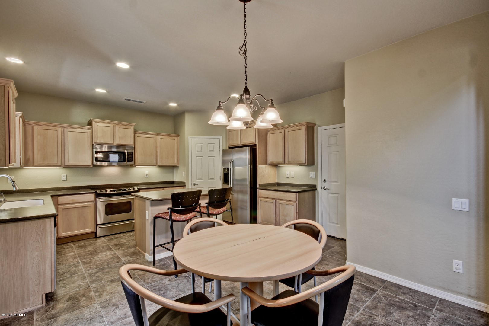 2040 West Kathleen Road Phoenix, AZ 85023 - Photo 10 of 43 Kathleen (10)