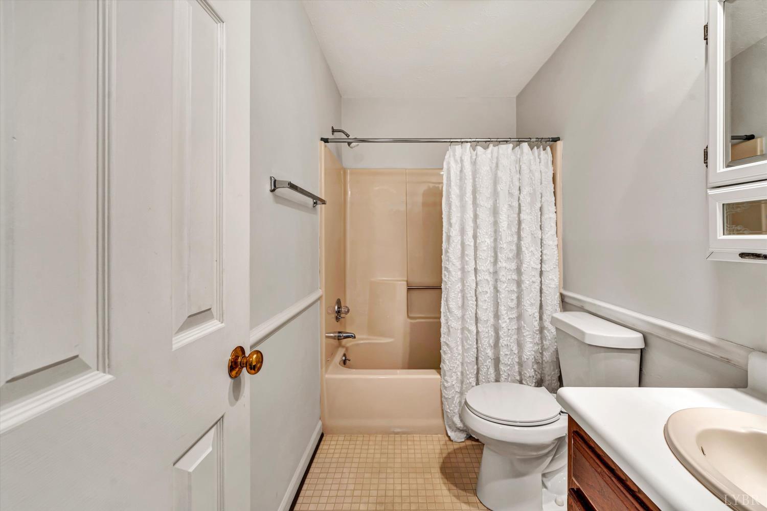 3114 Spinnaker Point Forest, VA 24551 - Photo 27 of 47 a bathroom with a toilet and a shower