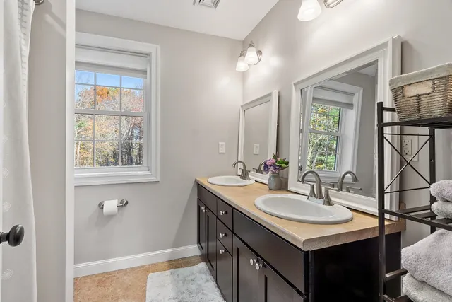 $969,900 | 92 Ridgecrest Drive, Greenland, NH 03840