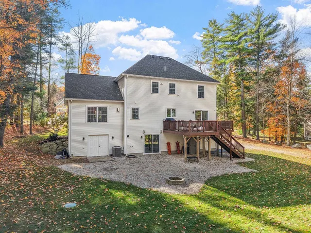 $969,900 | 92 Ridgecrest Drive, Greenland, NH 03840