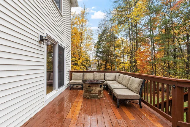 $969,900 | 92 Ridgecrest Drive, Greenland, NH 03840