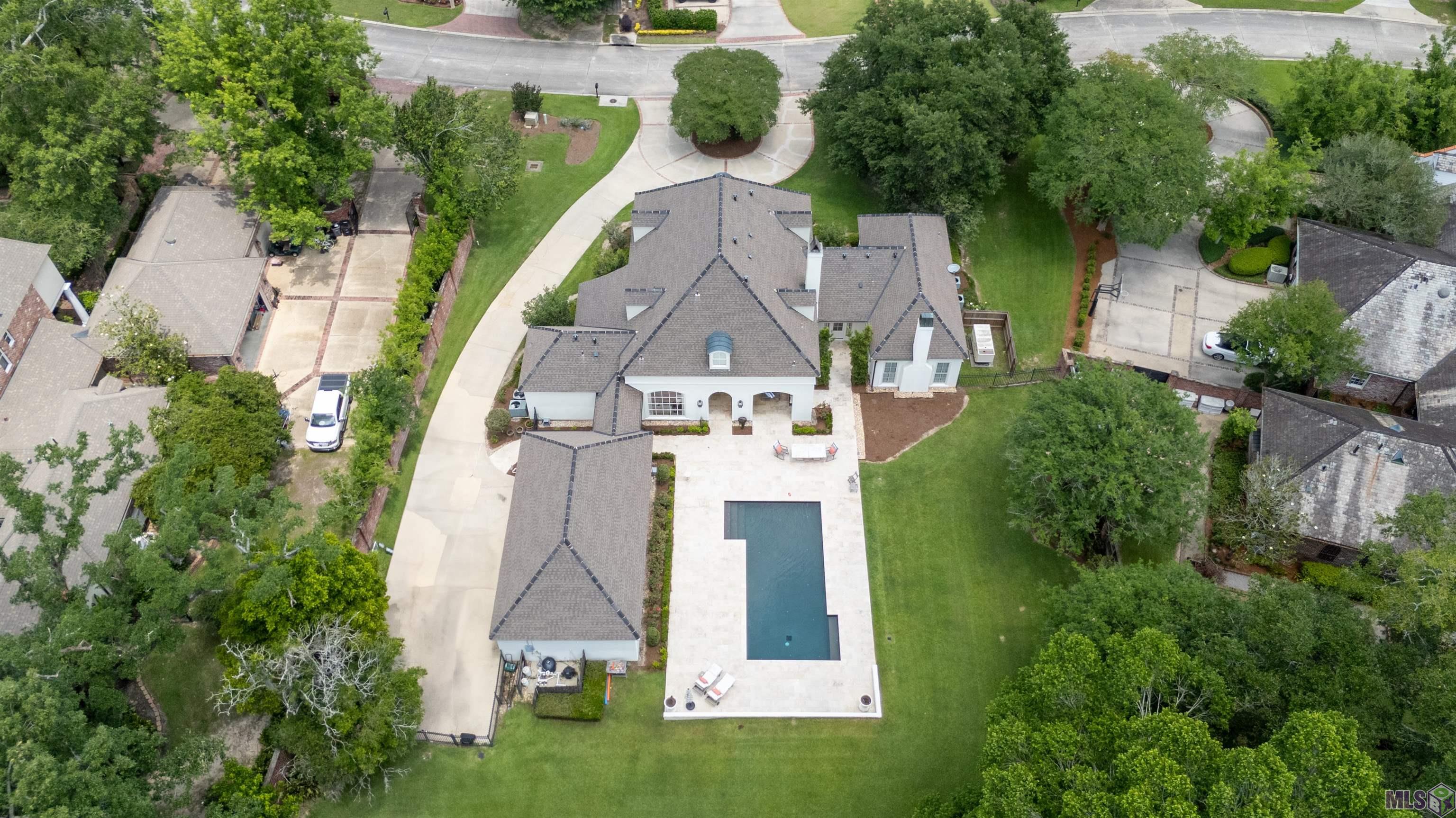 19420 North Muirfield Circle St. George, LA 70810 - Photo 4 of 53